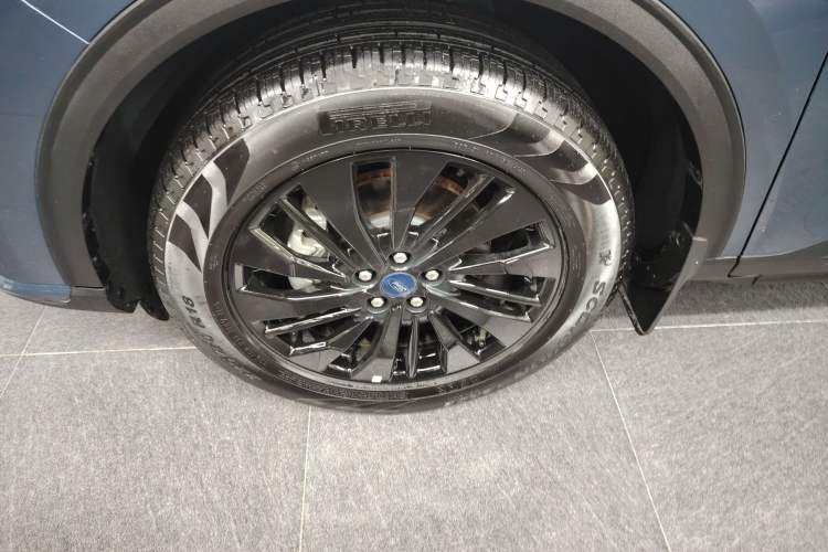 Used Ford Escape 2024 EcoBoost 245 Two-Wheel-Drive Titanium Edition