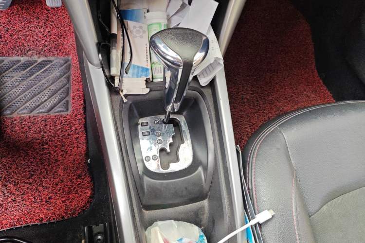 Used Citroen C3-XR 2015 1.6L Automatic Pioneer Model Gear Lever