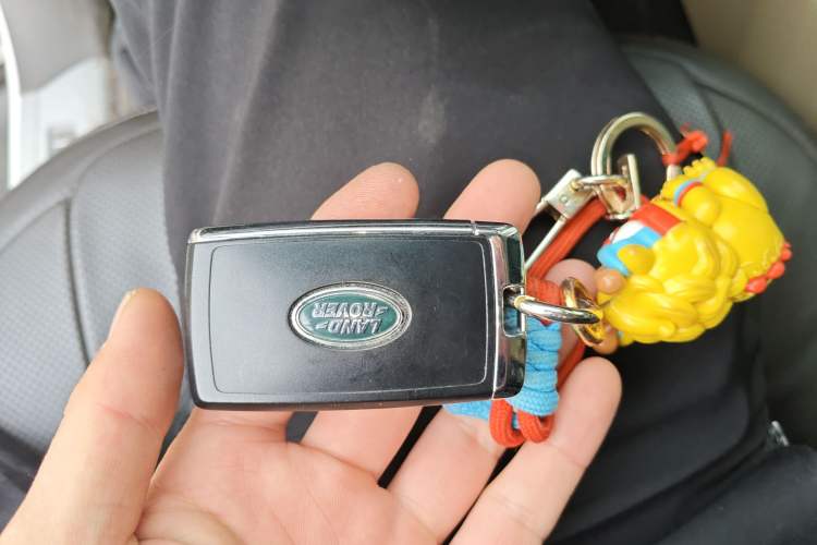 Used Land Rover Range 2021 3.0 L6 Century Extended Classic Edition Vehicle Key