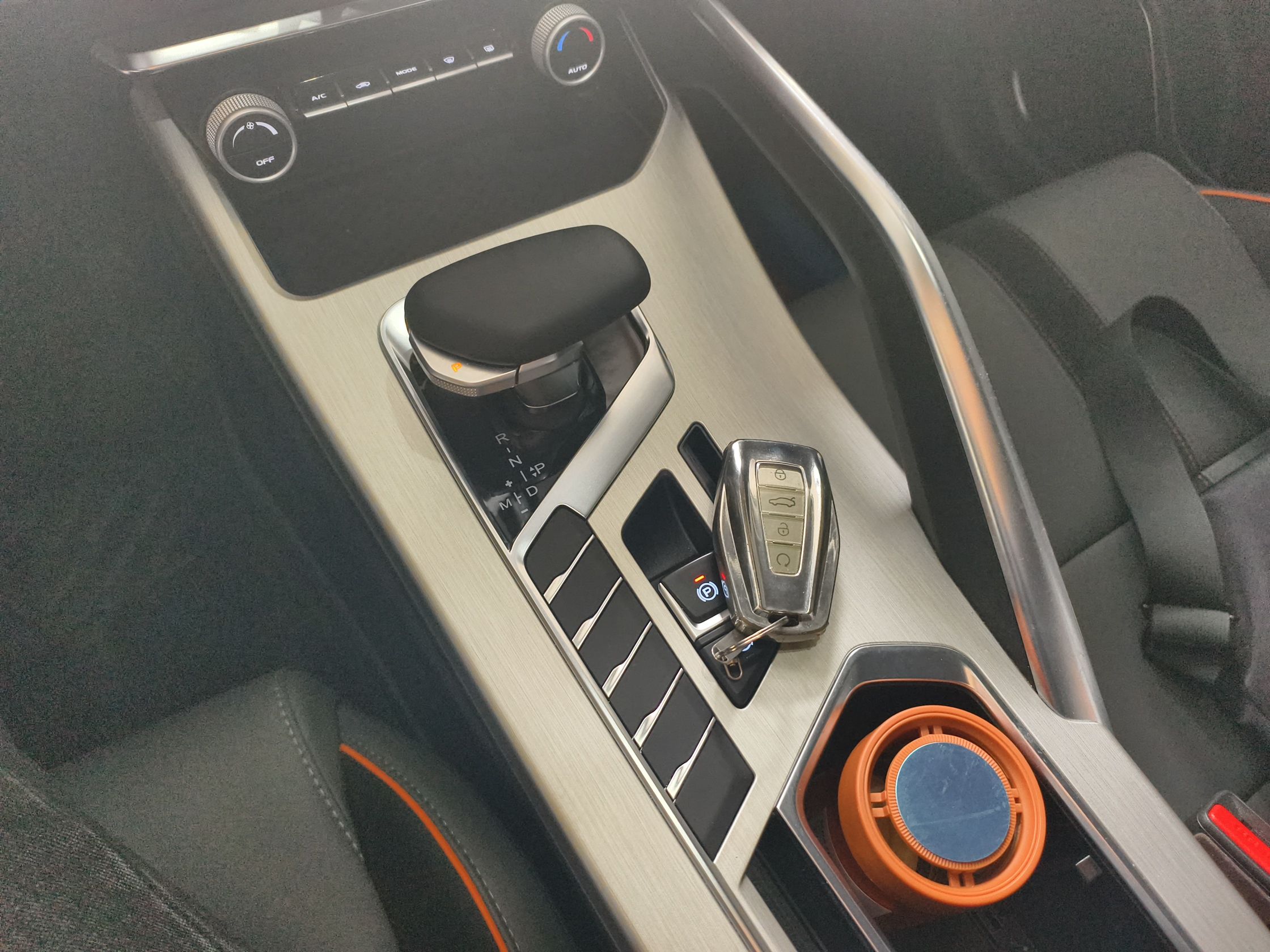 Geely Auto Coolray 2024 1.5T DCT Longteng Edition — снимка 16