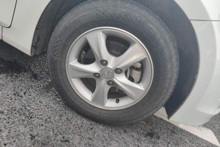 Used Hyundai Verna Ray 2014 1.4L Automatic GLX
