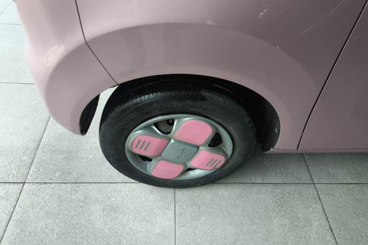 Used Geely Galaxy Panda 2023 Panda Mini 200km Endurance Bear Left Front Wheel Hub