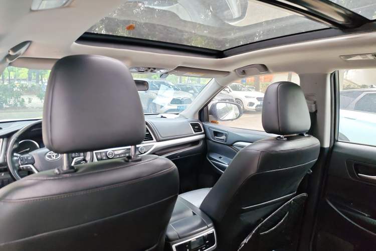 Used Toyota Highlander 2015 2.0T Four-Wheel Drive Luxury Edition 7-Seater Headliner