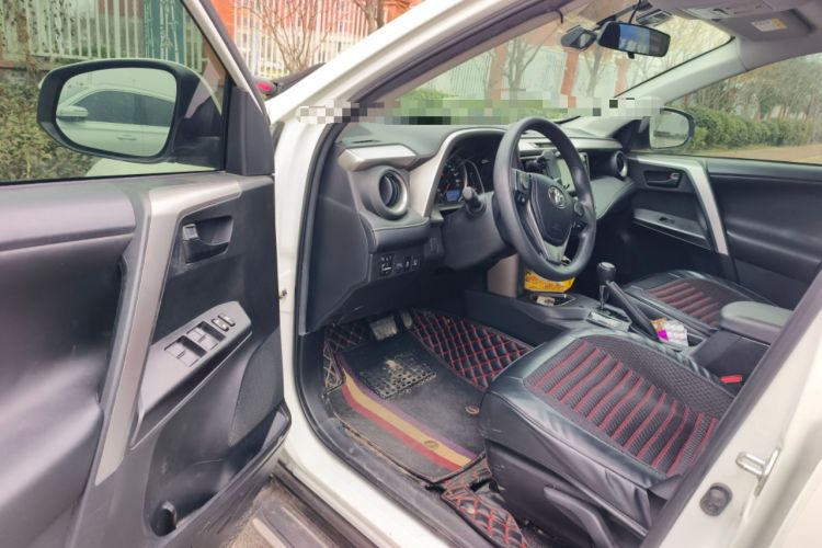 Used Toyota RAV4 2016 2.0L CVT Two-Wheel Drive Fashion Edition China V Standard