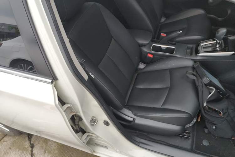 Used Nissan Sylphy 2022 Classic 1.6XL CVT Luxury Edition Right Front Seat