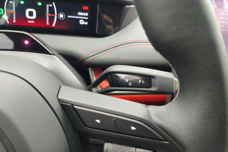 Used Xiaomi Auto SU7 2024 Rear-Drive Standard Founder Edition
