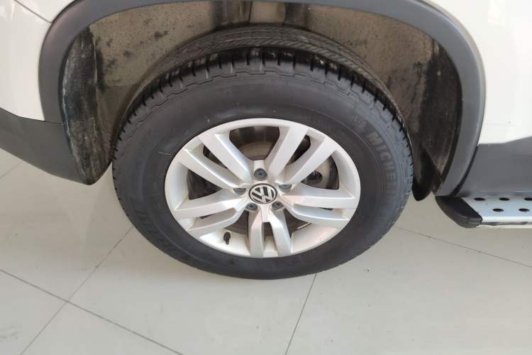 Used Volkswagen Tiguan L 2016 300TSI Automatic Two-Wheel Drive Trend Edition
