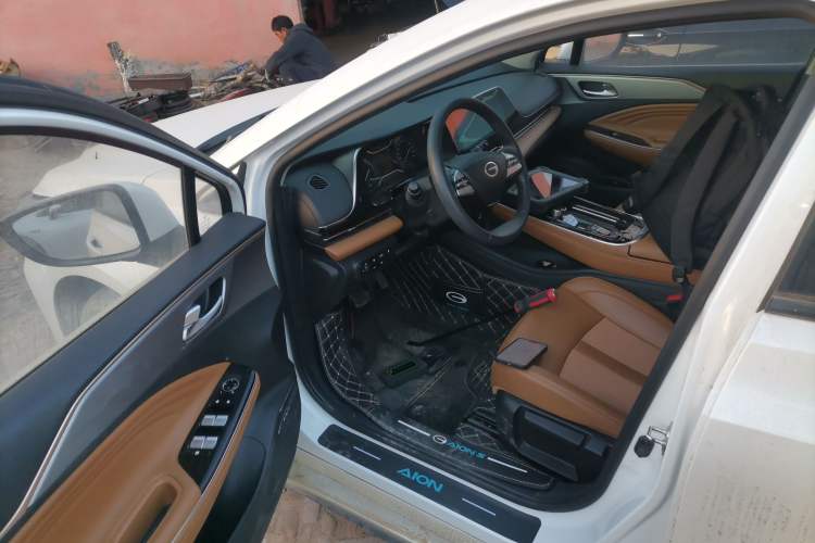 Used AION S 2023 Meizu 580 Lithium Iron Phosphate Driver Seat