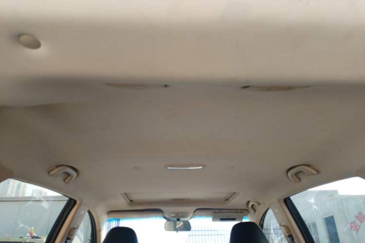 Used Baojun 560 2015 1.8L manual luxury version
