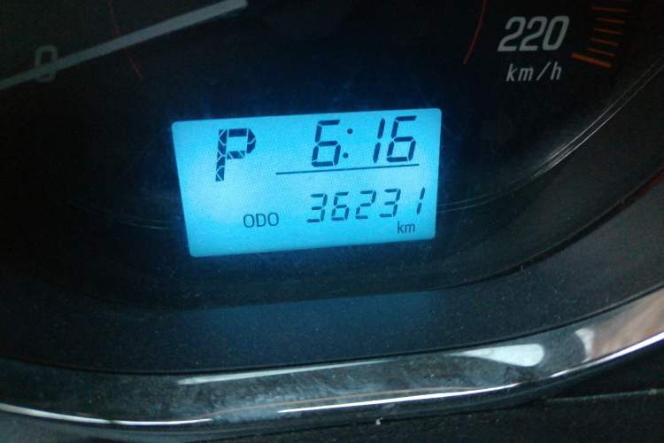 Used Toyota YARiS L Zhi Xuan 2020 1.5L CVT Luxury Edition Odometer Close Up