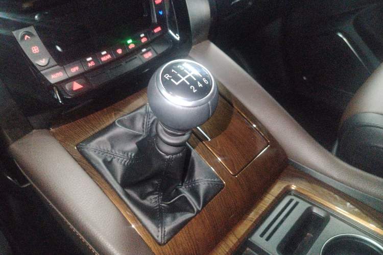 Used FORTHING M7 2021 1.8T Manual Luxury Model Gear Lever