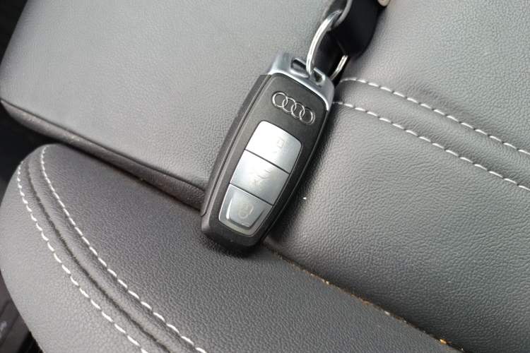 Used Audi Q4 e-tron 2022 40 e-tron Adventure Edition