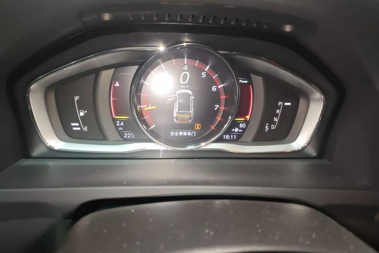 Used Volvo V60 2017 T5 Zhiyi Edition China V Standard Instrument Cluster