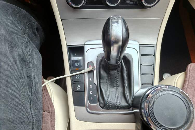 Used Volkswagen Magotan 2012 Revised Version 1.8TSI Leading Edition
