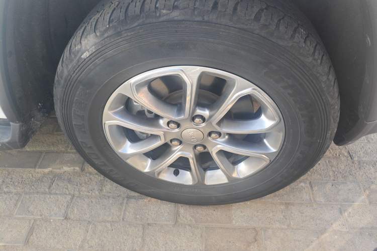 Used Jeep Grand Cherokee 2015 3.0L Comfort Navigation Edition