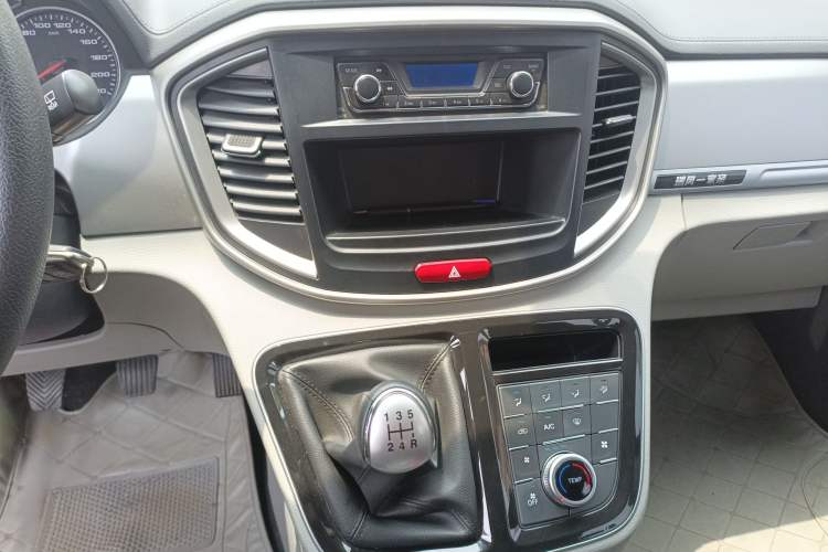 Used JAC Refine M4 2016 2.0L Manual Comfort Edition