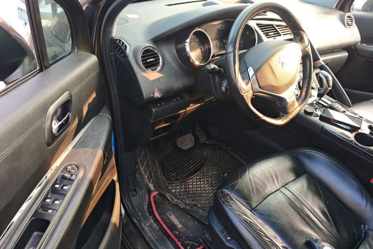 Used Peugeot 3008 2013 2.0L Automatic Trend Edition Driver Seat