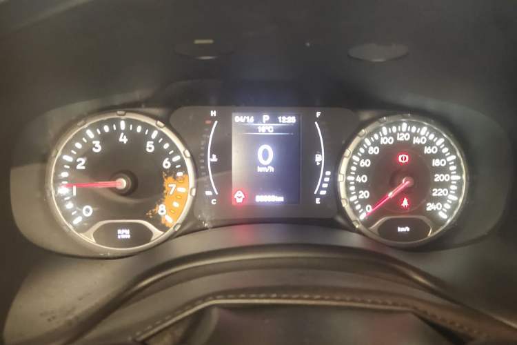 Used Jeep Renegade 2017 180T Automatic High-Energy Version Instrument Cluster
