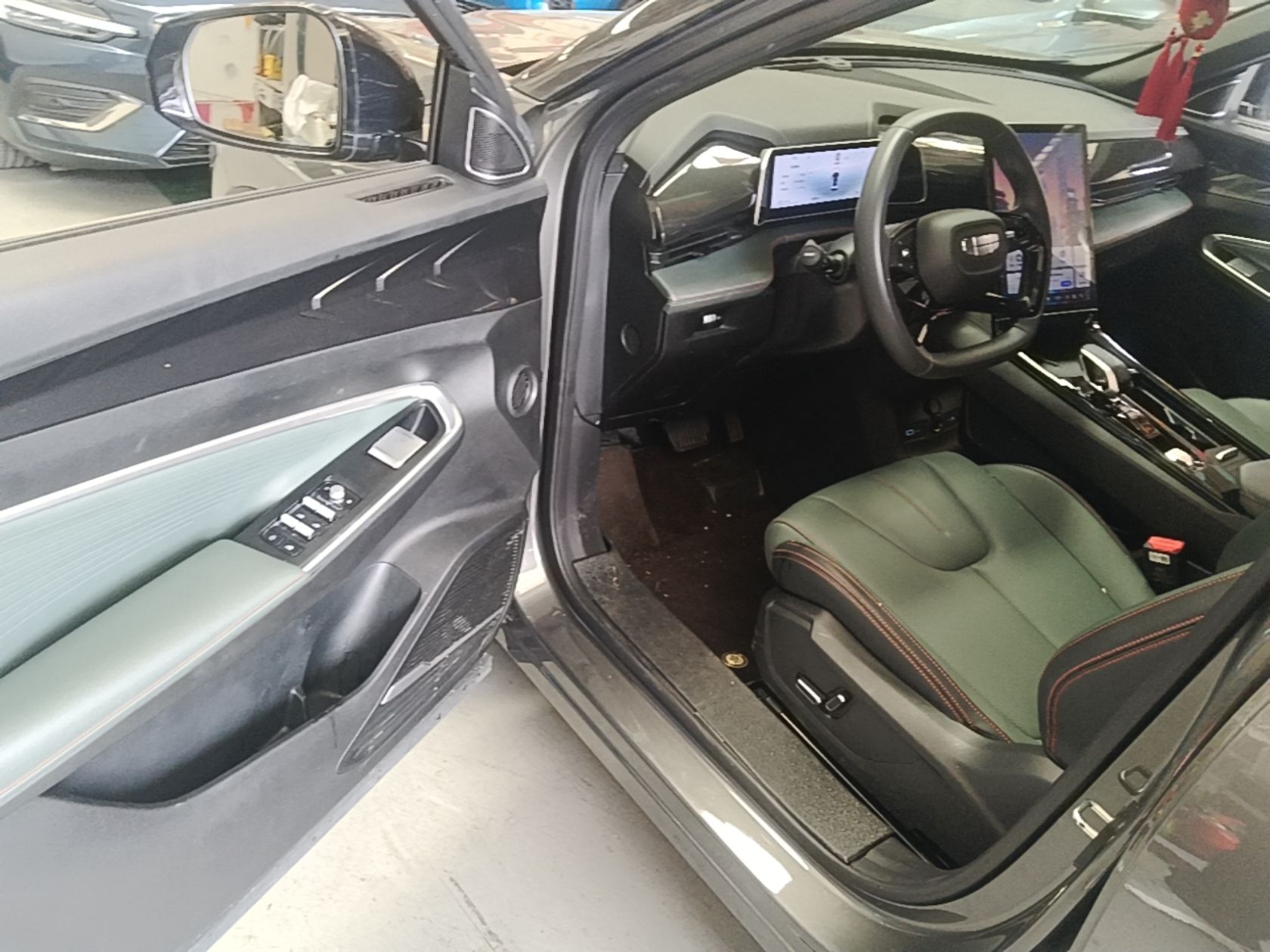 Geely Auto Emgrand X7 Sport 2024 1.5TD Dragon Edition — снимка 18