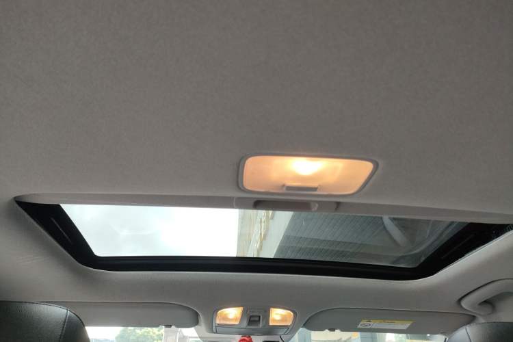 Used Hyundai Elantra (6th Generation / Lingdong) 2019 1.5L CVT ZhiXuan – Elite Version Headliner