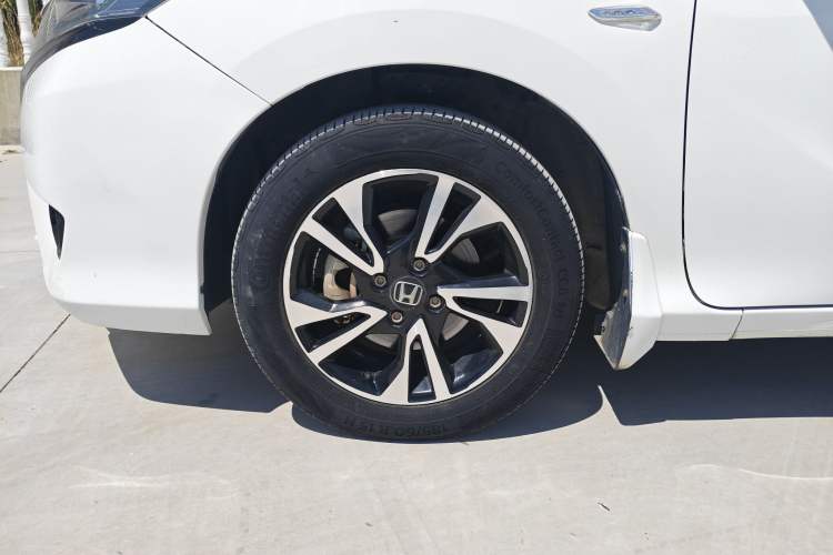 Used Honda Greiz 2016 1.5L CVT Classic Edition
