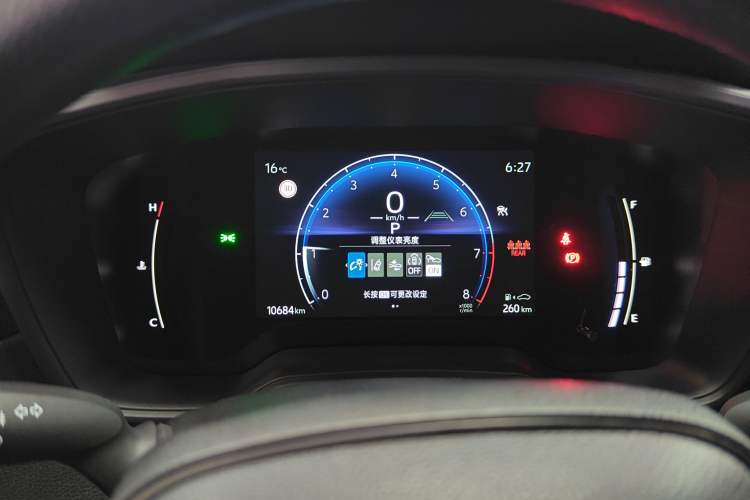 Used Toyota Corolla Cross 2024 2.0L Pioneer Edition
