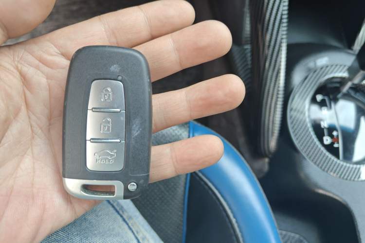 Used Hyundai Veloster 2012 1.6T Automatic Luxury Edition
