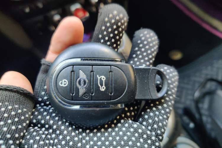 Used MINI 2016 1.5T COOPER Pioneer Edition Five-Door Model
