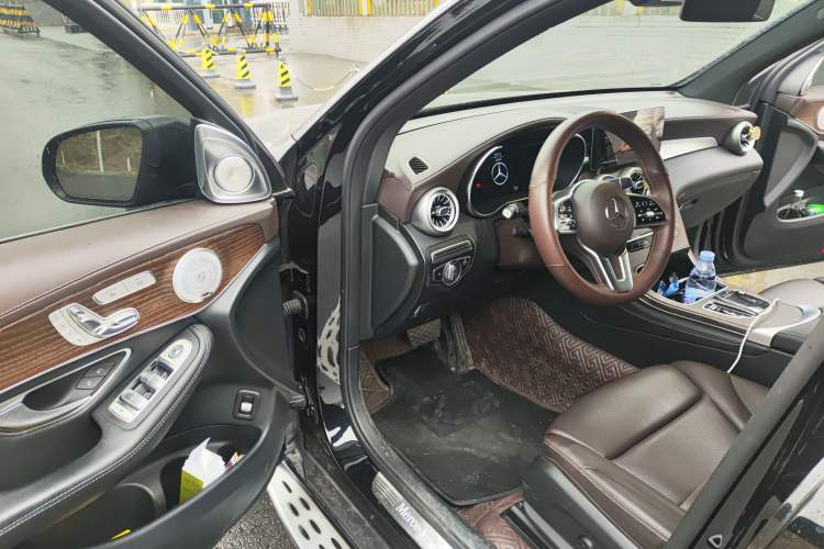 Used Mercedes-Benz GLC 2022 Refreshed GLC 300 L 4MATIC Dynamic Edition Driver Seat