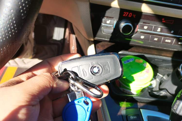 Used BMW 5 Series 2013 525Li Luxury Model
