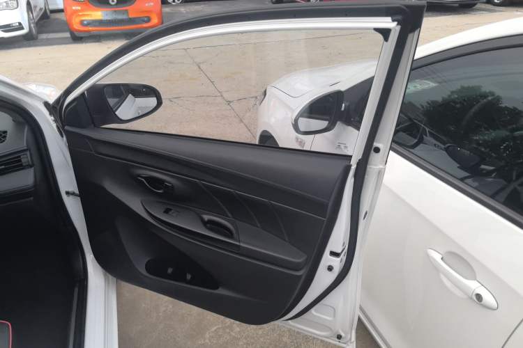 Used Toyota YARiS L Zhi Xiang 2020 1.5L CVT Leading Edition Interior 5