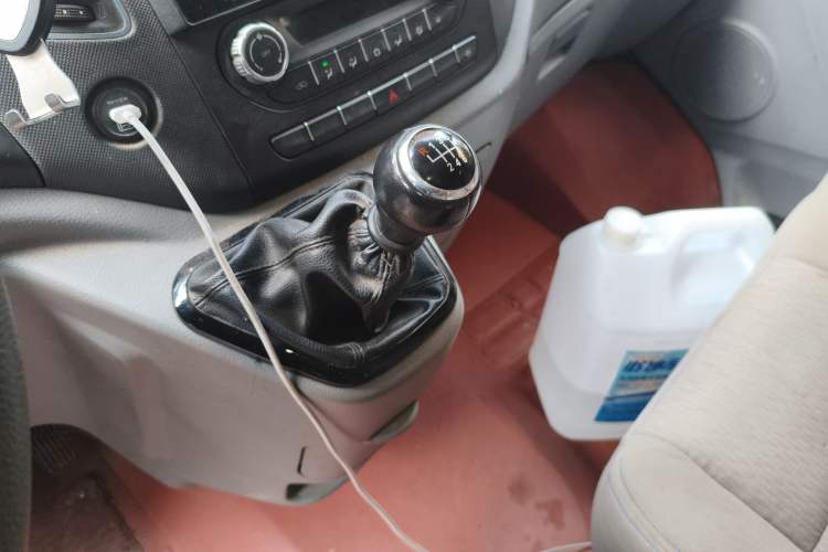 Used Foton Toano 2021 2.0T Manual Tongtu Long Wheelbase Mid-Height 5/6/7-Seater 4F20TC3