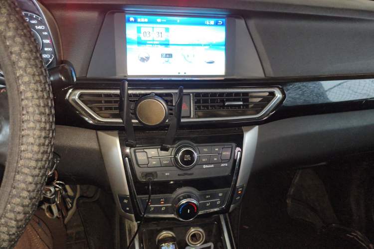 Used Zotye Domy X5 2015 1.5T Manual Luxury Model China V Standard Audio And AC Panel