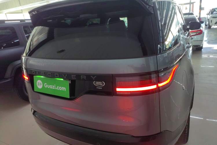 Used Land Rover Discovery 2023 Revised Version 360 PS R-Dynamic S