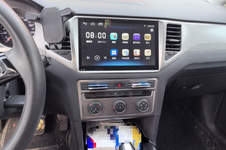 Used Volkswagen Golf Sportsvan 2018 1.6L Automatic Comfort Model Audio And AC Panel