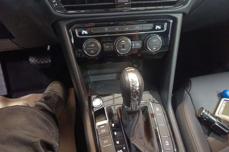 Used Volkswagen Tharu 2019 280TSI Two-Wheel Drive Comfort Edition China V Standard Gear Lever