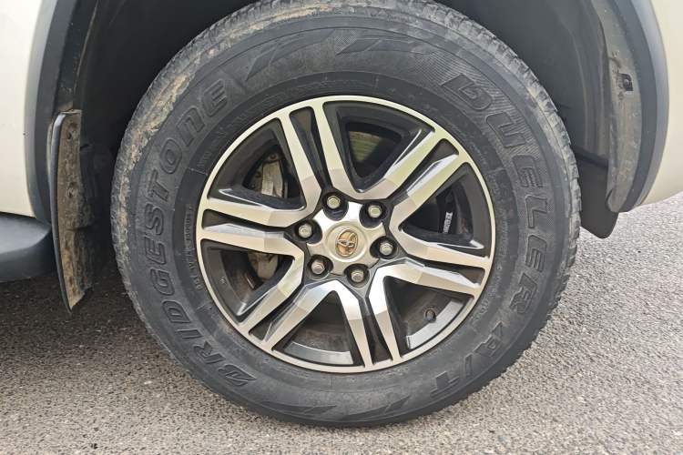 Used Toyota Fortuner 2016 2.7L Middle East Version