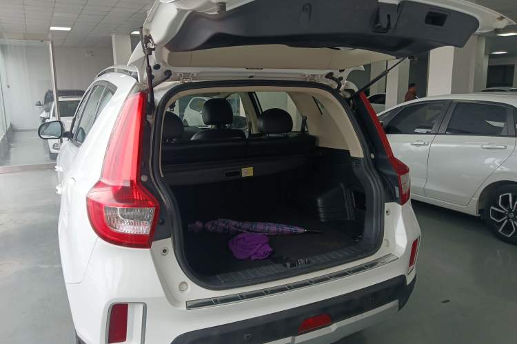 Used Geely Auto Vision X6 2016 1.8L Manual Luxury Model Trunk