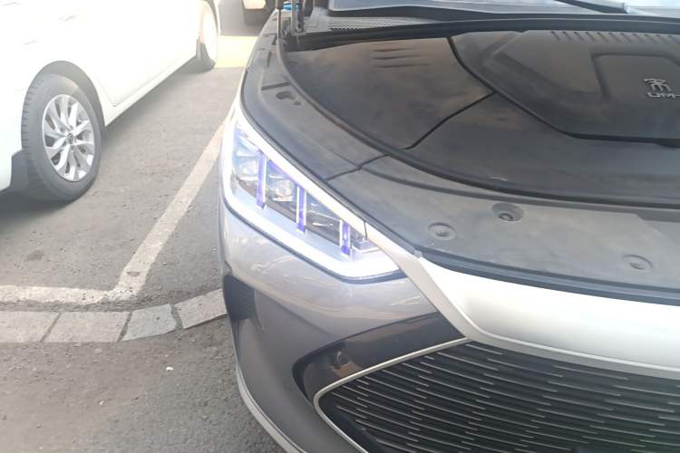 Used BYD Song PLUS New Energy 2021 DM-i 110KM Flagship Model Right Front Headlight