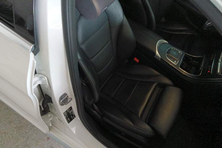 Used Mercedes-Benz C-Class 2019 C 260 L Sport Edition Right Front Seat