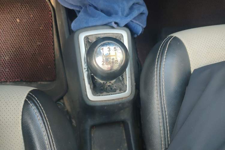 Used CHANGAN OSHAN Olisway 2015 1.2L Manual Enjoyment Model Gear Lever