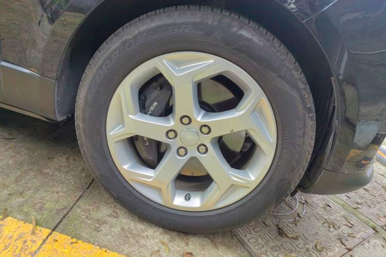 Used Land Rover Range SportNew Energy 2020 P400e SE Right Front Wheel Hub