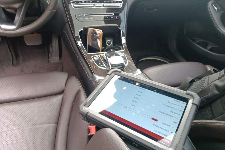 Used Mercedes-Benz GLC 2017 GLC 260 4MATIC Luxury Model Gear Lever