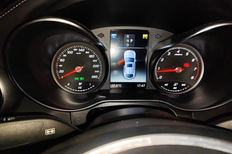 Used Mercedes-Benz GLC Coupe 2017 GLC 260 4MATIC Coupe SUV Instrument Cluster