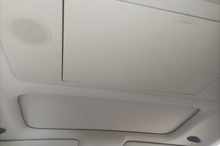 Used Li Auto i8 2025 Model Standard Version Headliner