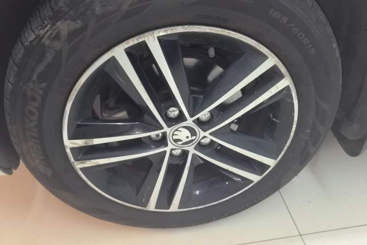 Used Skoda Rapid Spaceback 2016 Revised 1.6L Automatic Smart Drive Version