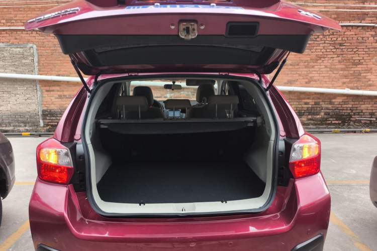 Used Subaru XV 2014 2.0i Elite Edition Trunk