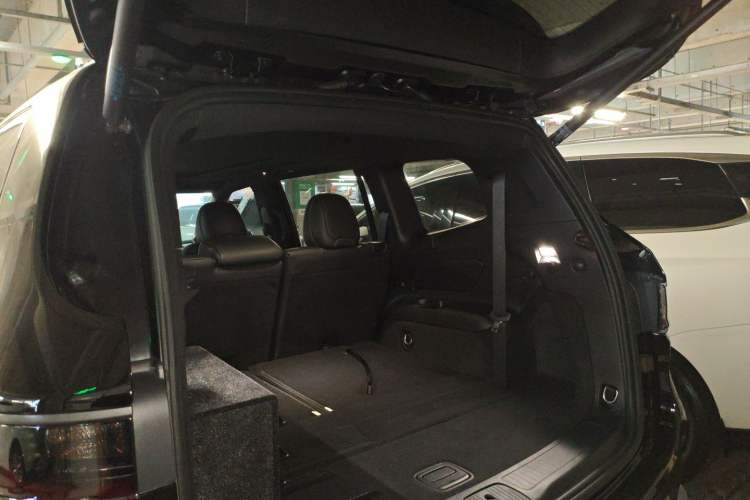 Used Jeep Grand Commander 2021 2.0T Four-Wheel Drive 80th Anniversary Edition Trunk