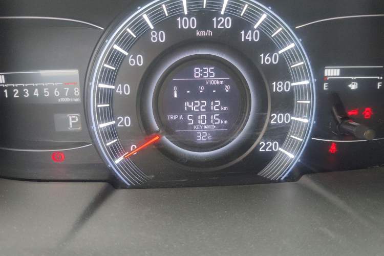 Used Honda Odyssey 2017 2.4L Smart Edition Odometer Close Up