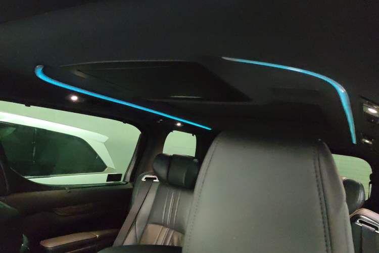 Used Toyota Vellfire 2021 Crown Dual-Engine 2.5L HV Prestige Edition
